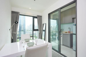 5mins walk to BTS Thonglor, easy access 1 bedroom
